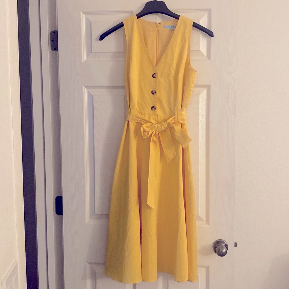 Super cute yellow button up dress